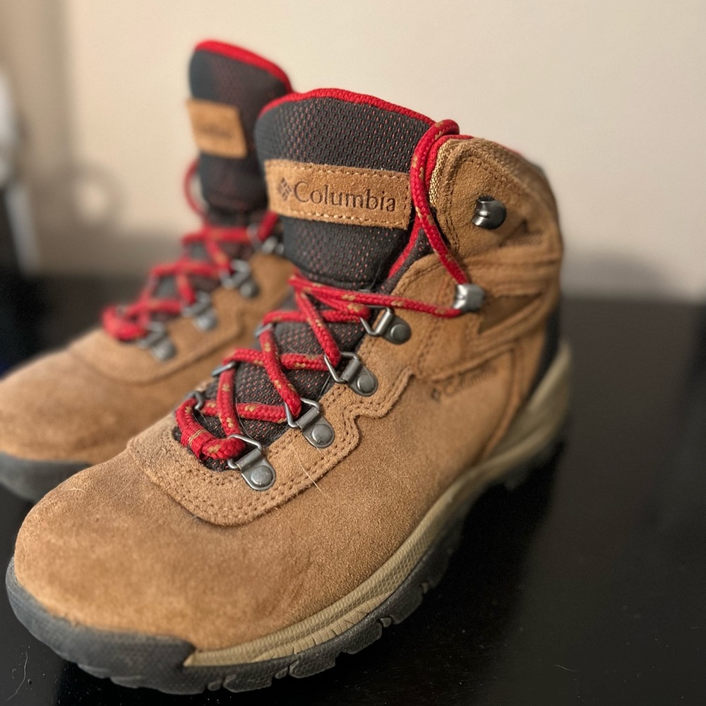 Columbia Tan Hiking Boots with Red Accents